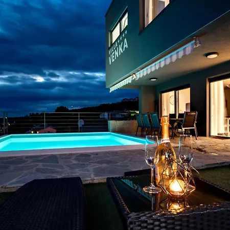 Villa Venka Rab Town