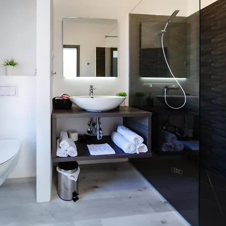 Villa Venka Rab Town