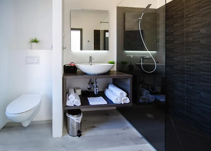 Villa Venka Rab Town