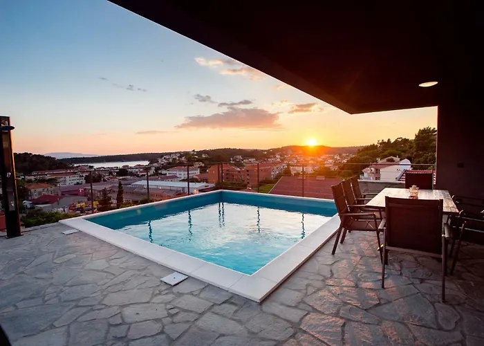 Villa Venka Rab Town